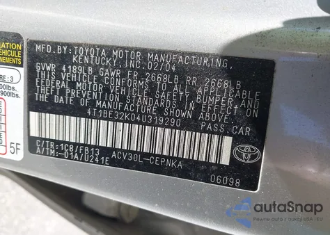 2004 Toyota Camry Le z USA, uszkodzony, nr VIN 4T1BE32K04U319290